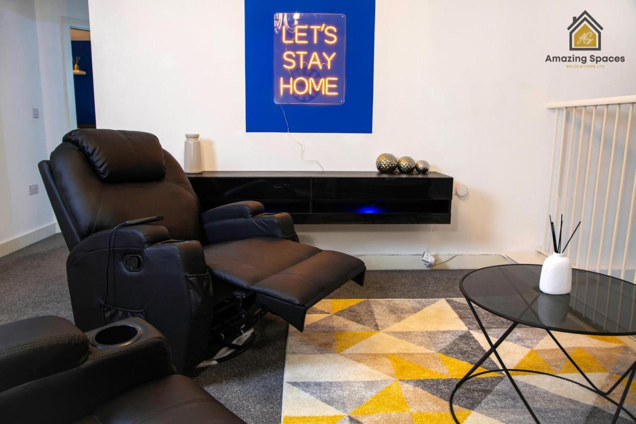 Large Unique 2 Bedroom Duplex Apartment With Private Parking & Free Wifi - Vat Qualifying By Amazing Spaces Relocations Ltd วอร์ริงตัน ภายนอก รูปภาพ