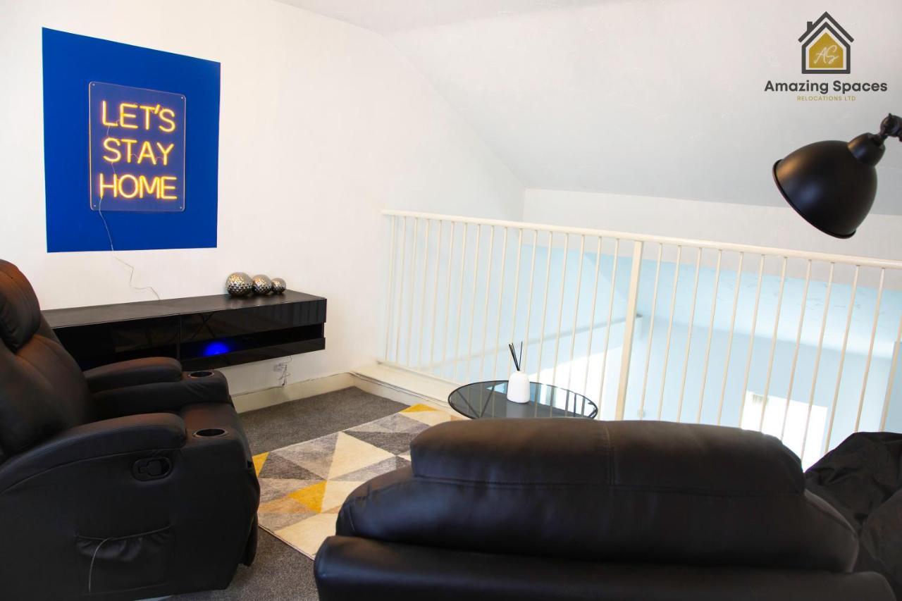 Large Unique 2 Bedroom Duplex Apartment With Private Parking & Free Wifi - Vat Qualifying By Amazing Spaces Relocations Ltd วอร์ริงตัน ภายนอก รูปภาพ