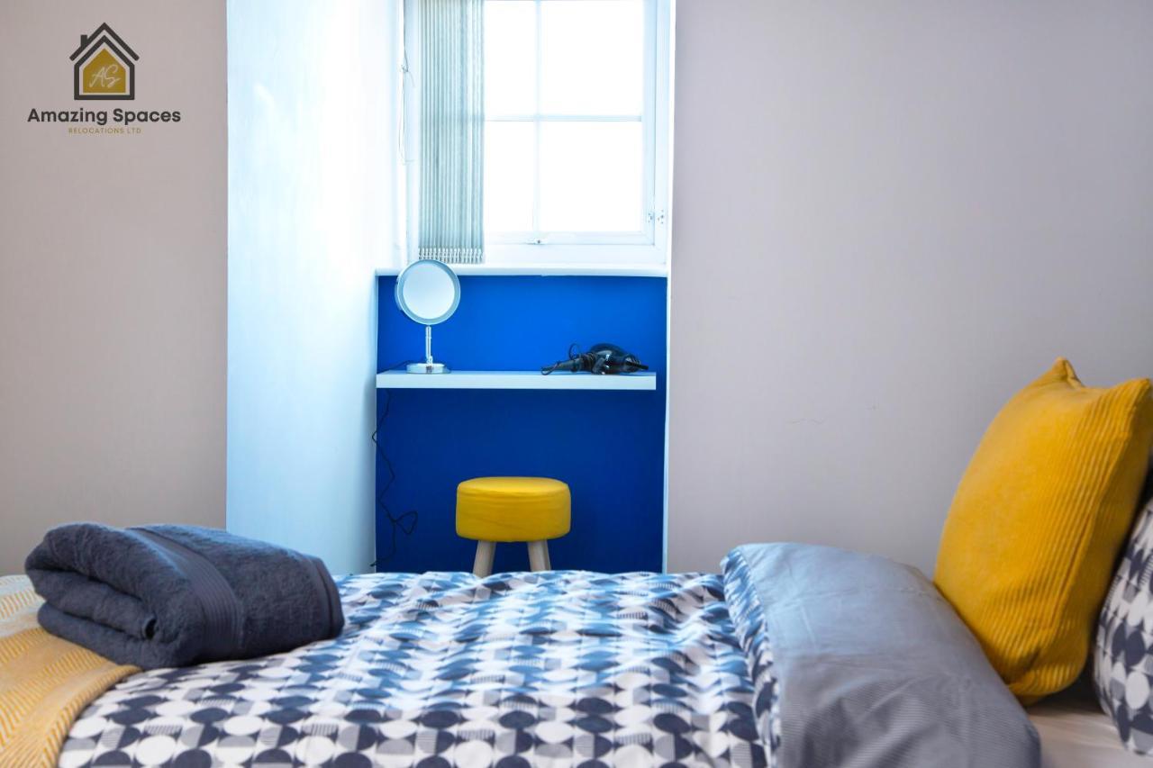 Large Unique 2 Bedroom Duplex Apartment With Private Parking & Free Wifi - Vat Qualifying By Amazing Spaces Relocations Ltd วอร์ริงตัน ภายนอก รูปภาพ