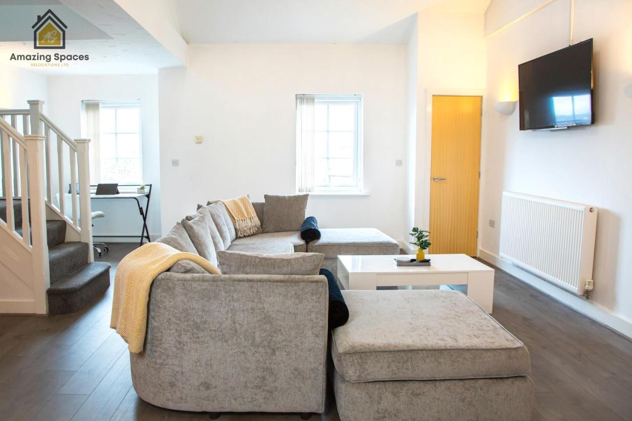 Large Unique 2 Bedroom Duplex Apartment With Private Parking & Free Wifi - Vat Qualifying By Amazing Spaces Relocations Ltd วอร์ริงตัน ภายนอก รูปภาพ