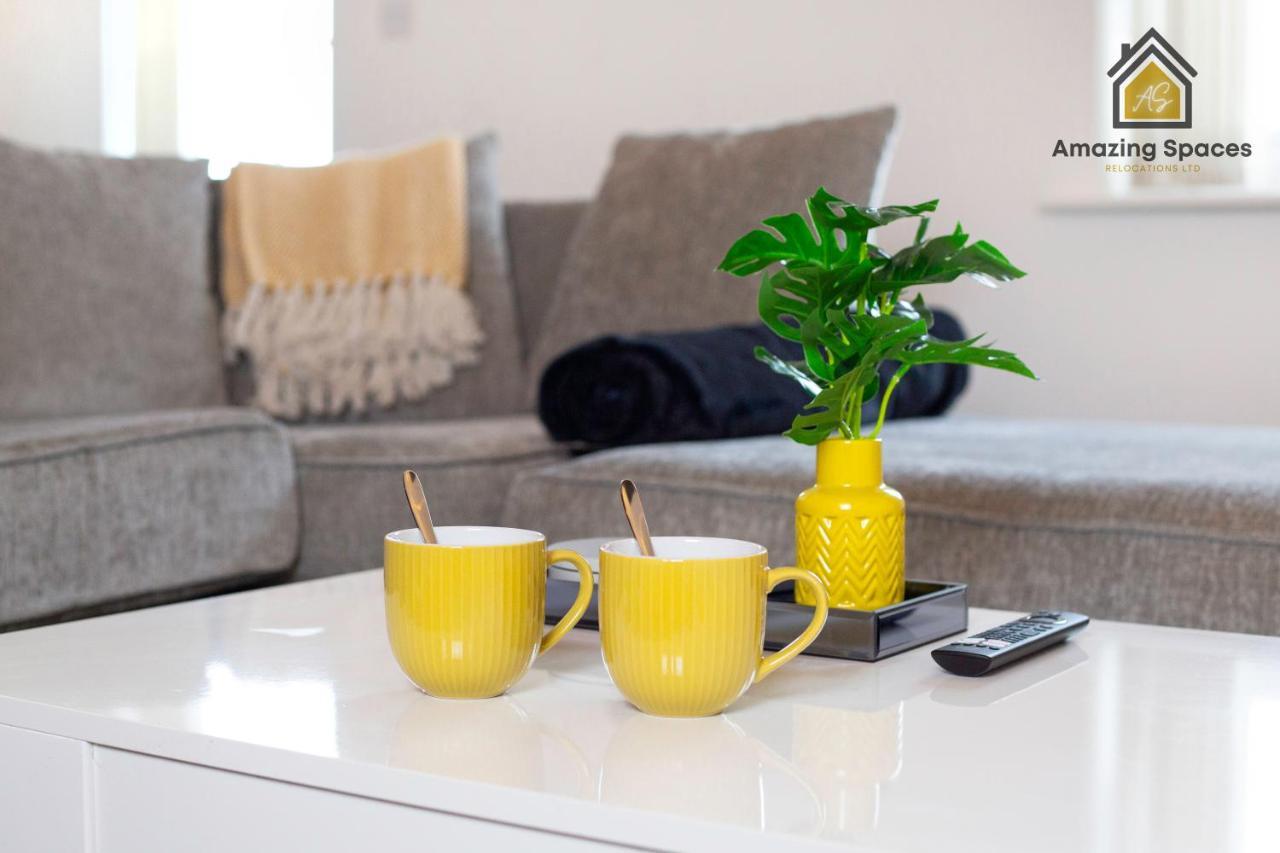 Large Unique 2 Bedroom Duplex Apartment With Private Parking & Free Wifi - Vat Qualifying By Amazing Spaces Relocations Ltd วอร์ริงตัน ภายนอก รูปภาพ